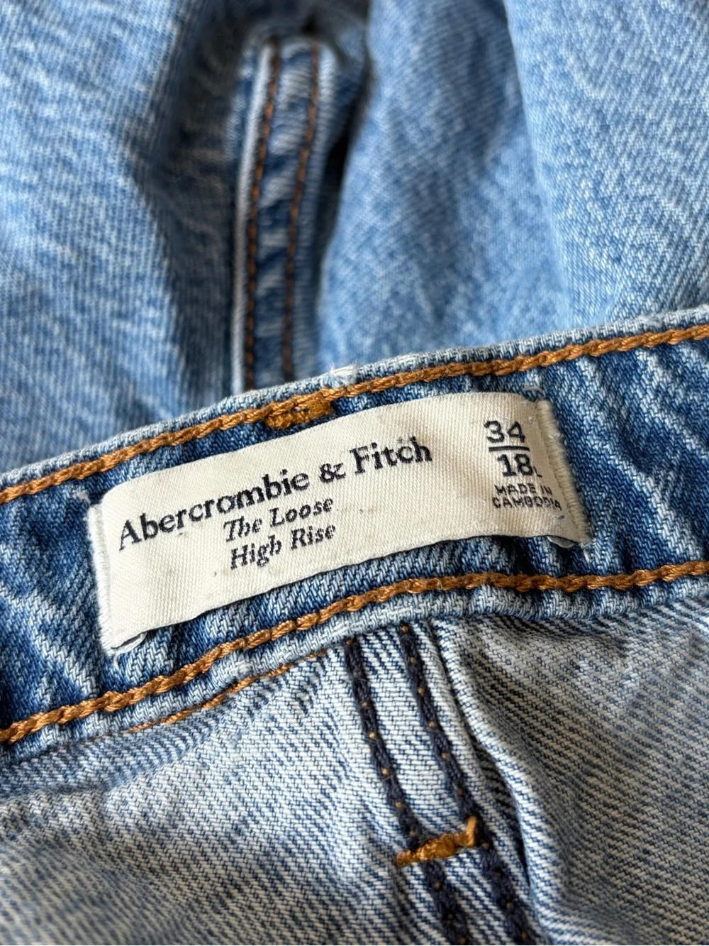 Abercrombie & Fitch The Loose High Rise Jeans Size 18L - Picture 2 of 11